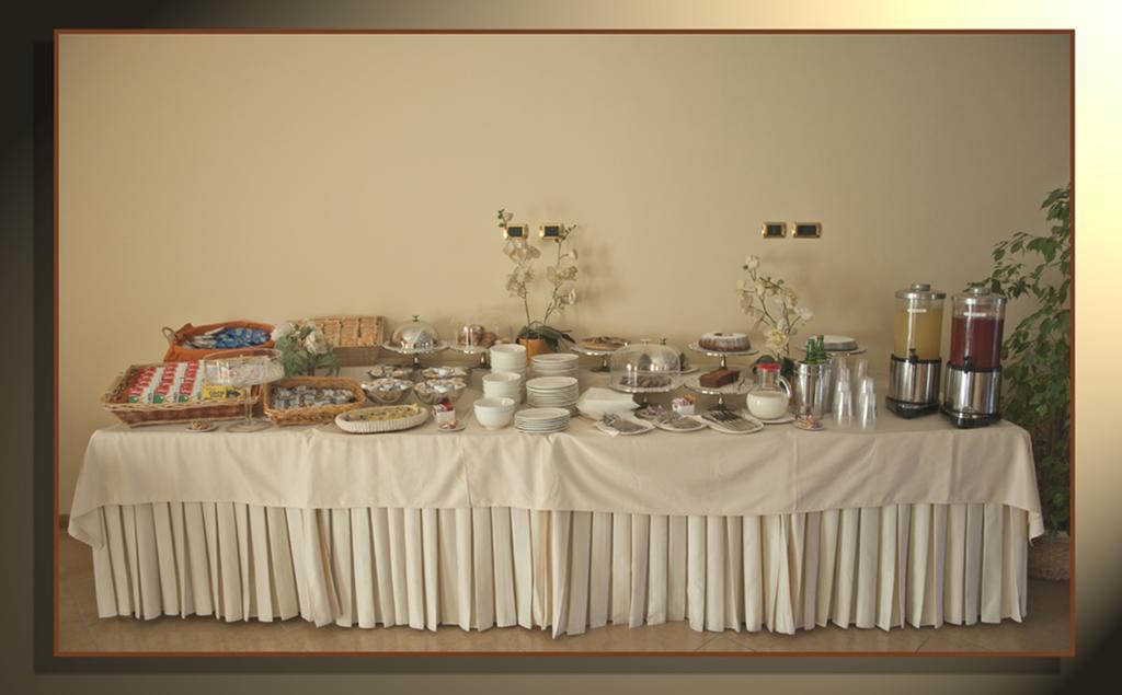 City Hotel คาโซริอา ภายนอก รูปภาพ
