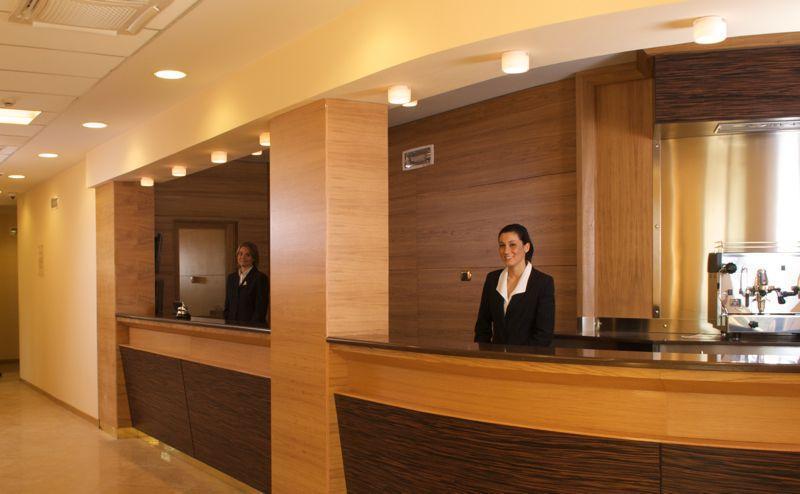 City Hotel คาโซริอา ภายนอก รูปภาพ