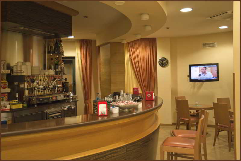 City Hotel คาโซริอา ภายนอก รูปภาพ