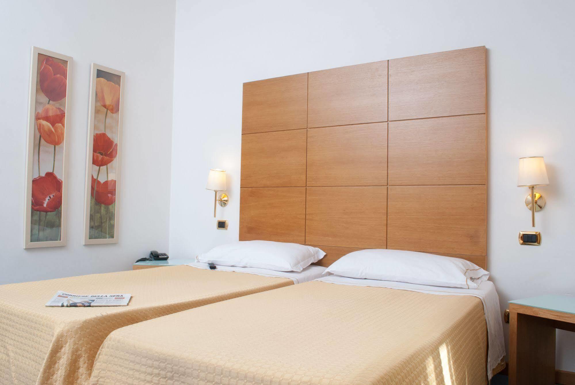 City Hotel คาโซริอา ภายนอก รูปภาพ