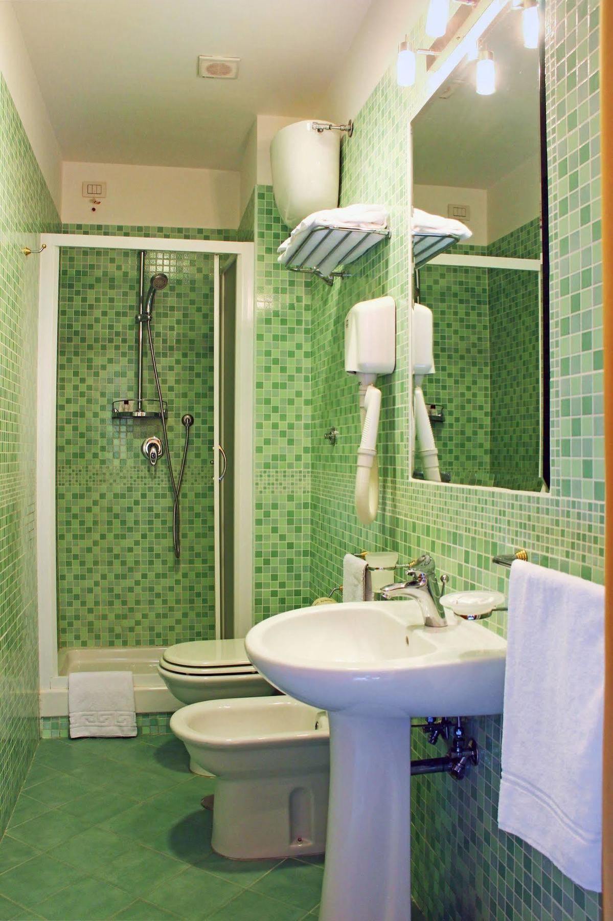 City Hotel คาโซริอา ภายนอก รูปภาพ